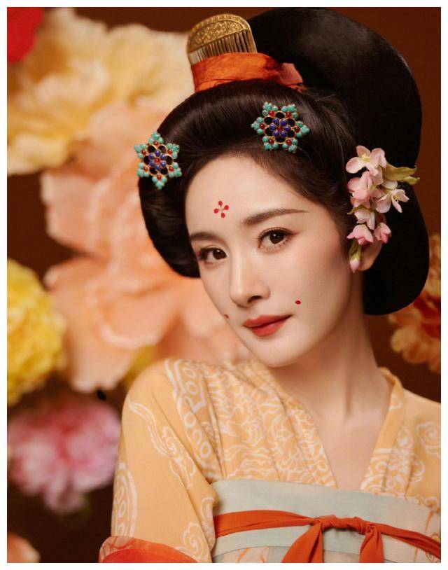 超越高定,三套汉服令人瞠目,美感满分!