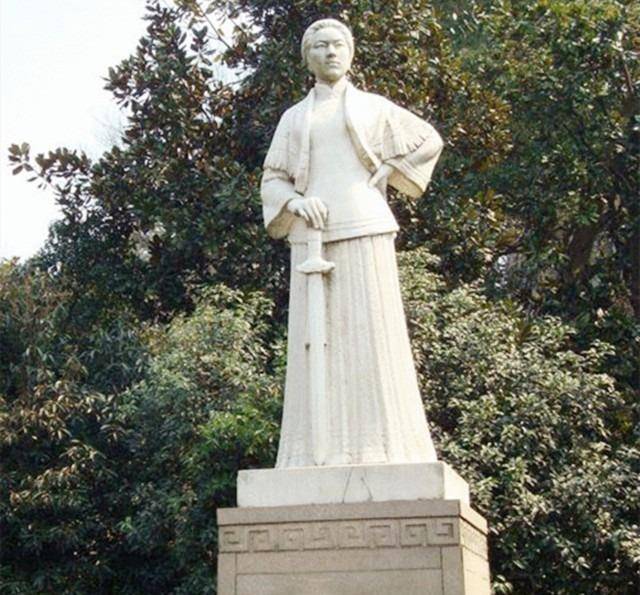 秋瑾从容就义后,怪事连连,所牵涉的官员无一善终