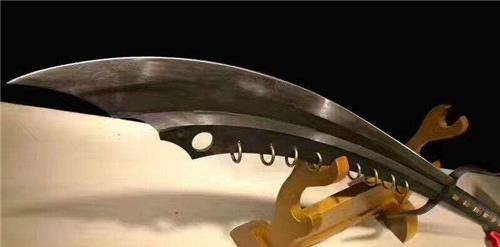 古代的大刀上为何要装一串铁环?