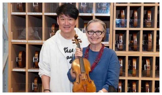 62岁周华健幸运之最:拥有"糟糠之妻",人生最美珍贵!_康粹兰_爱情_岁月