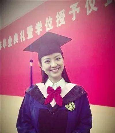 电视主持涂经纬,为嫁豪门分手相恋4年撒贝宁,如今40岁