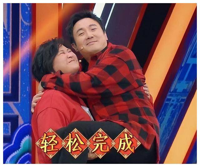 贾玲和沈腾:热辣滚烫引发的巨大表演差距!_电影_票房_榜样