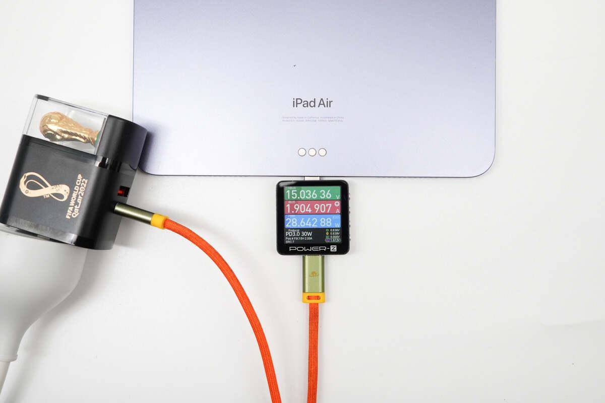 通过 power-z km003c 测试仪读取大力神杯30w充电器为 iphone 15 pro