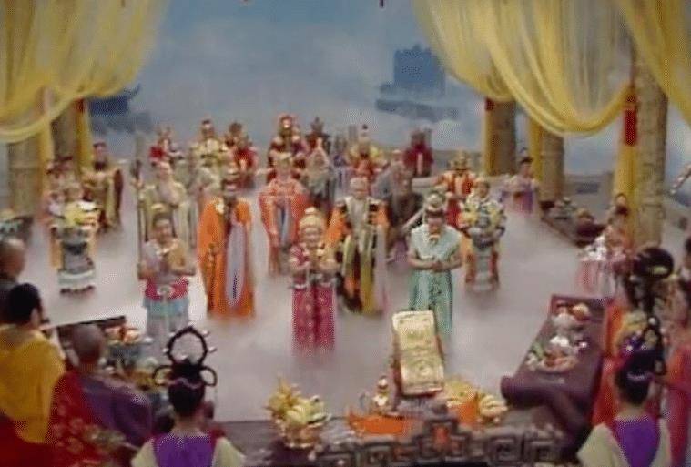 太上老君身为道教领袖地位不如佛祖?为何会手捧礼物拜献如来佛?_孙悟