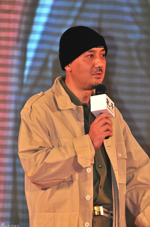 低调的演技派巨星:姚橹的演艺生涯与幸福家庭