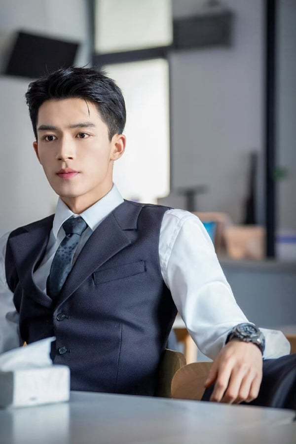 江杨被赞帅过吴磊,藏《长相思》《宁安》美男_殷果_林亦扬_图片