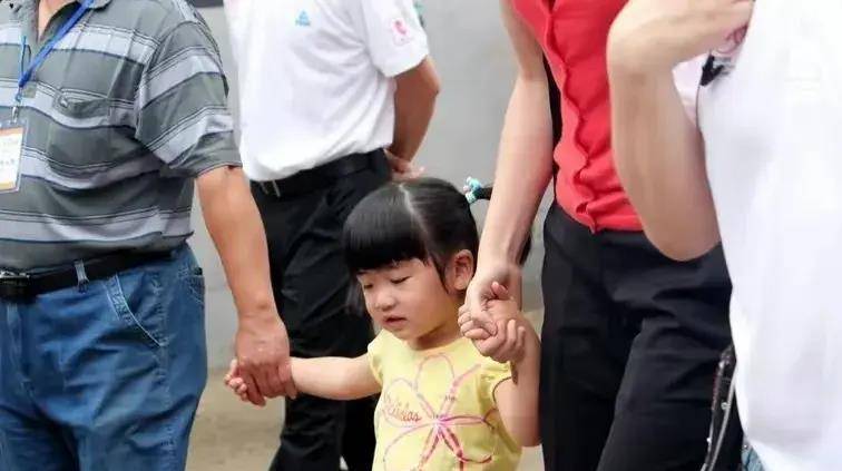 姚明女儿成长惊人,14岁身高破1.93米,未来可期!__篮球