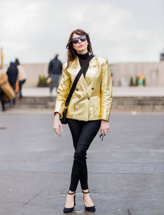 冬季可别乱穿衣,今年冬天流行"埃及金色",选对颜色更高级_显得_个子