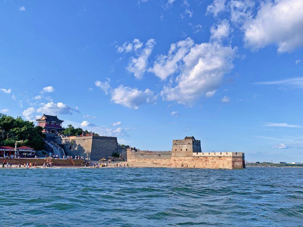 "山海关魅影:段元诚摄影的历史之美"