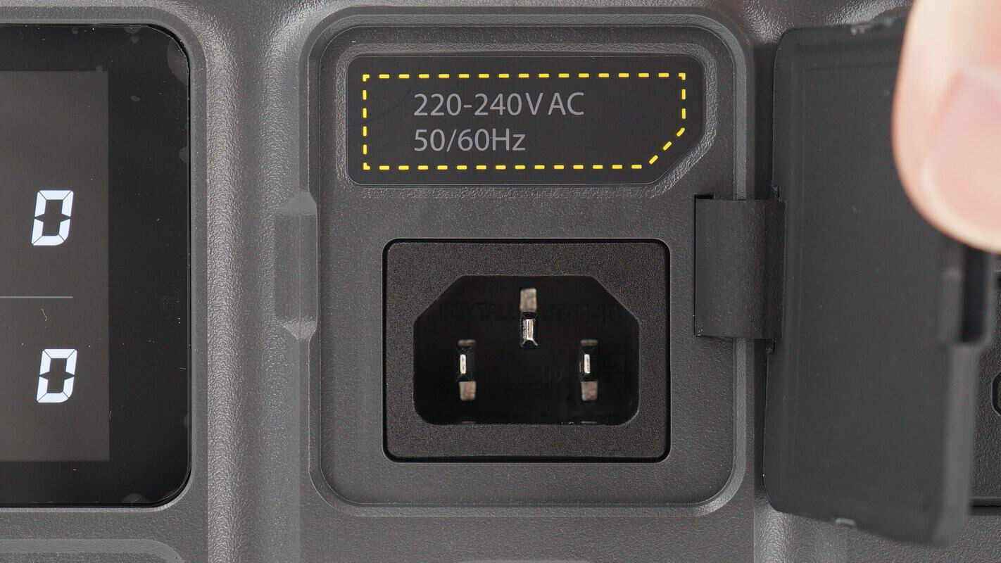 大疆旗下首款户外电源power 1000内部做工拆解揭晓_产品_接口_充电