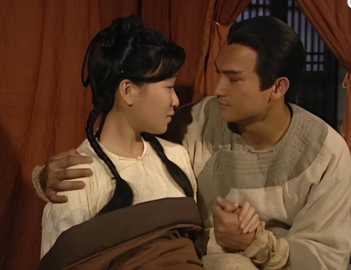 苍老过同场63岁欧阳震华,曾传患病消瘦脸黯淡_佘诗曼_表演_岁月