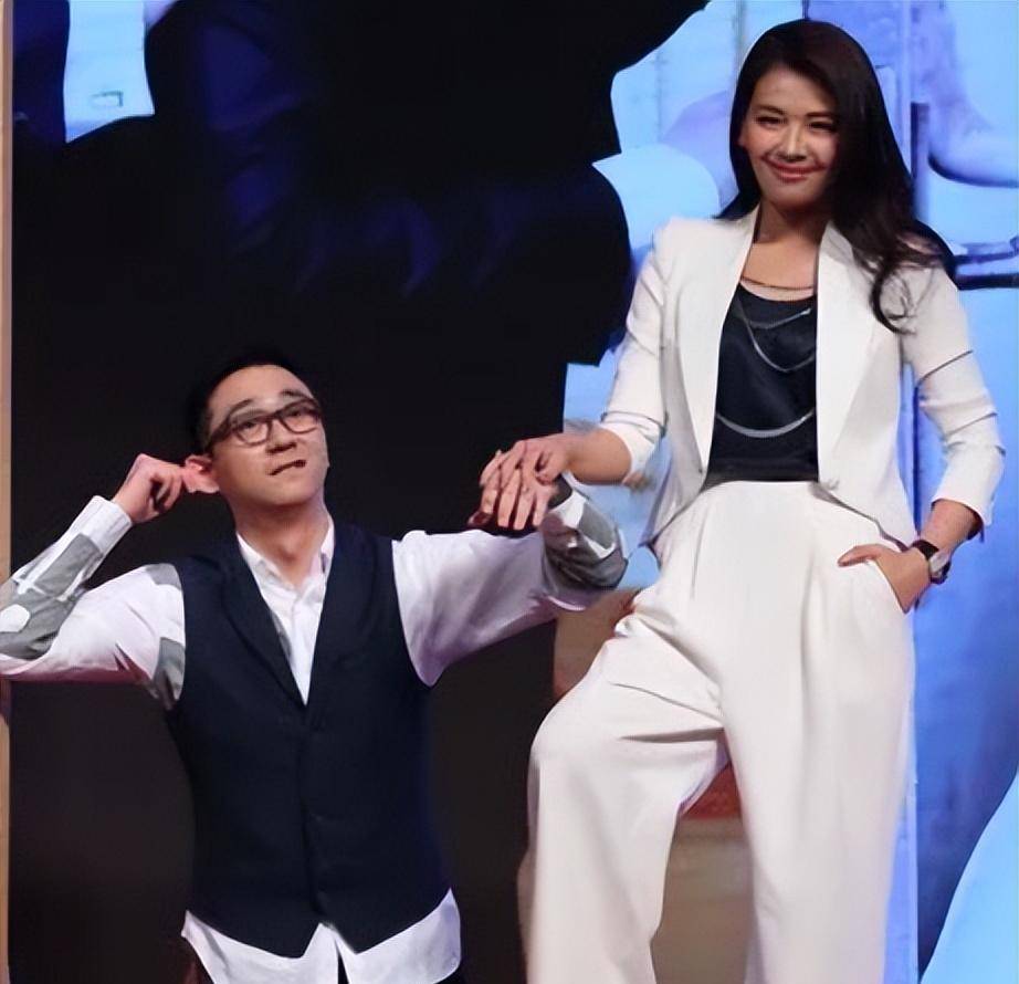 细节透露品格:刘涛被王自健当众公主抱引热议_婚姻_明星_事业