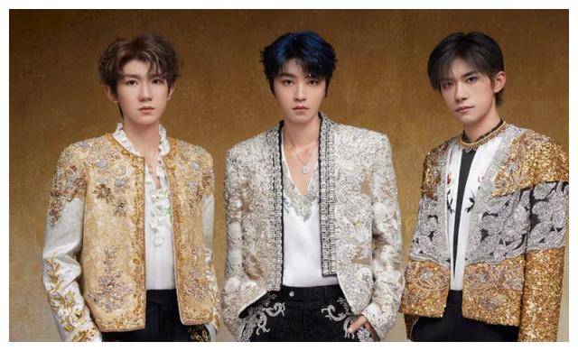 徐峥陶虹相约西安,追星帮女儿,朴素追星tfboys