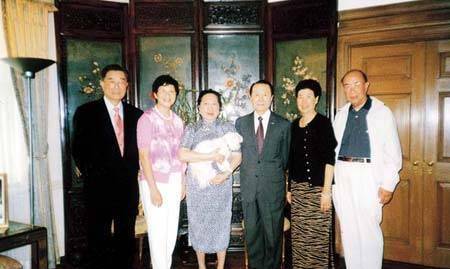 千金小姐孔令仪:不顾阻拦勇嫁穷小子,孔祥熙用飞机空运巨额嫁妆_陈继