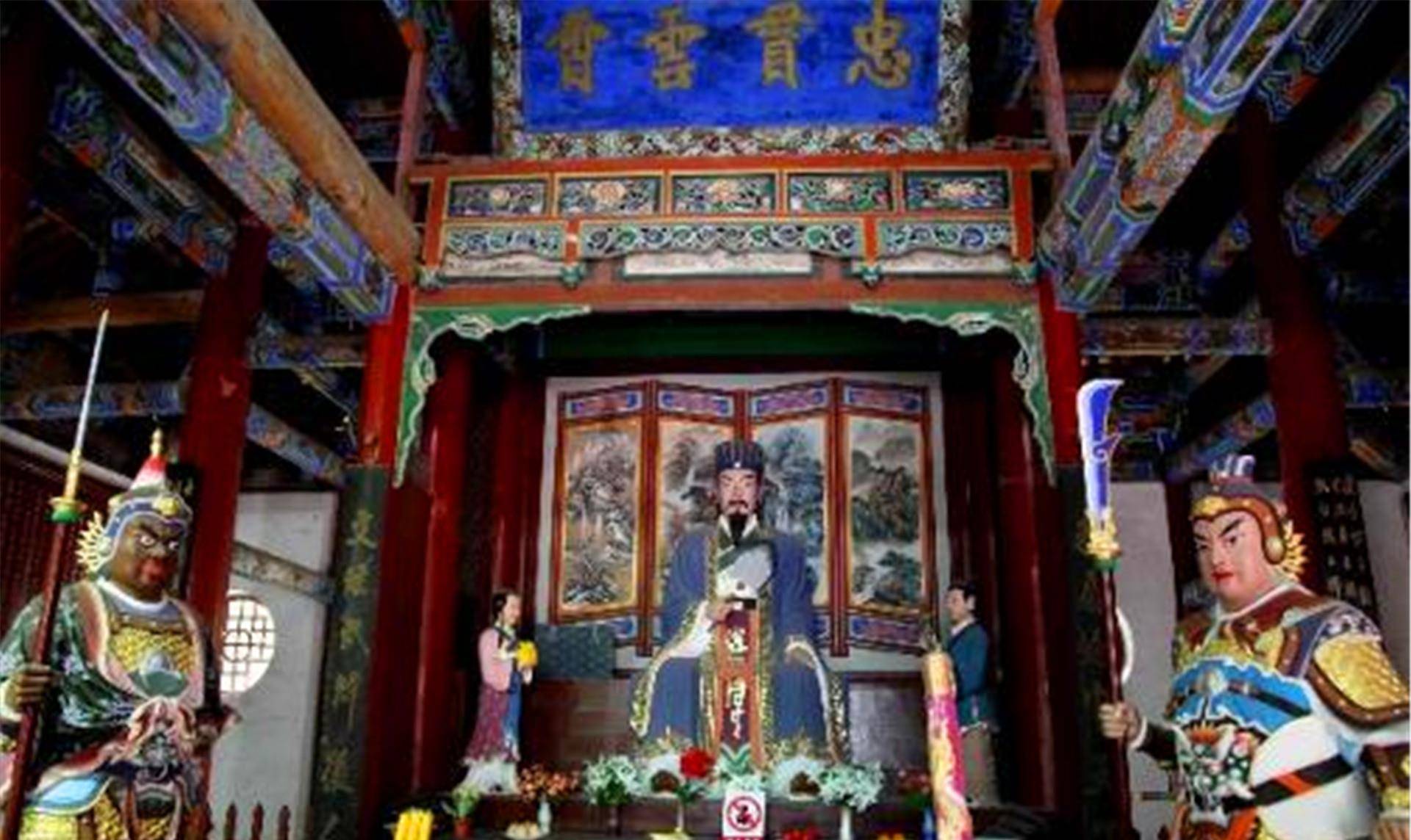 最初的割据势力当中有袁绍,孙坚,刘璋,马腾以及吕布等人,然而他们最终