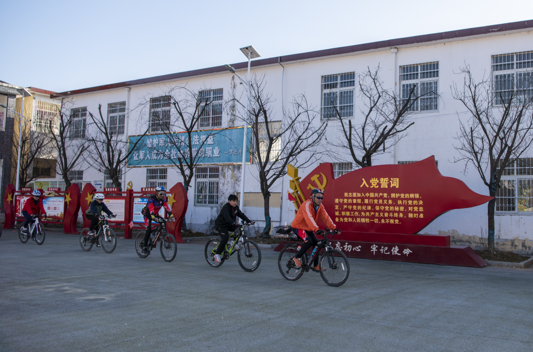 南召县摄影家协会组织摄影骑行队开展红色之旅采风活动_革命_桐柏