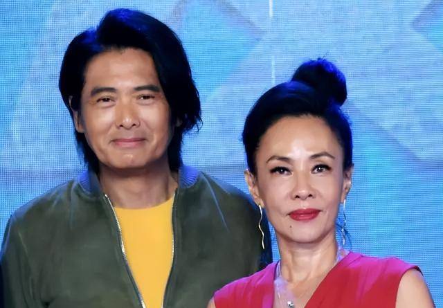 68岁周润发近照看着心酸,手臂皮包骨全是疙瘩,晚年患糖尿病_陈玉莲