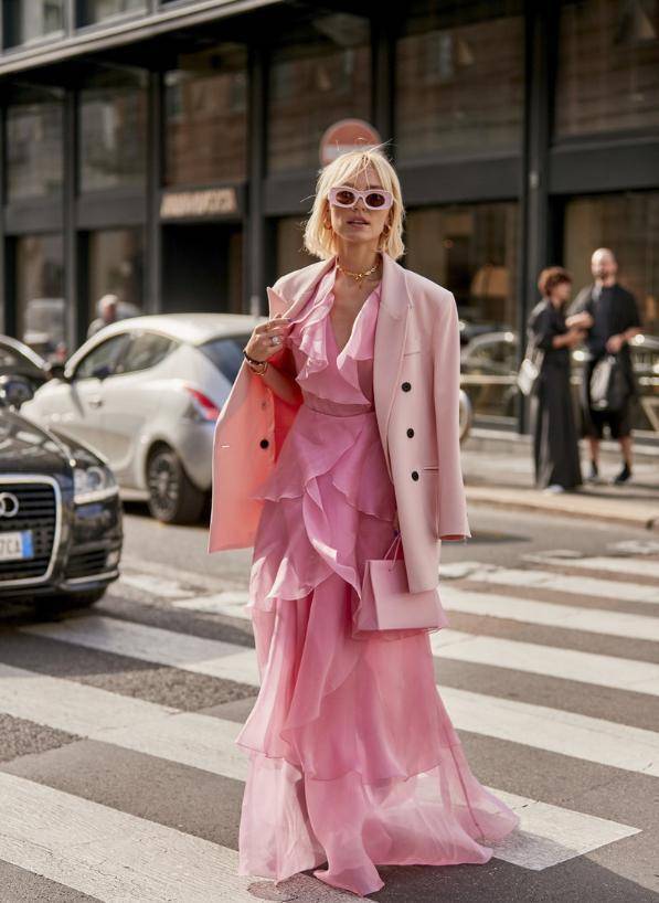 今年流行"樱花色",时髦招摇又高级_粉色_感觉_颜色