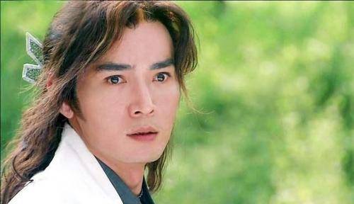 比王宝强还惨的男人:被戴"帽子"却弃上亿资产净身出户_焦恩俊_生活_小