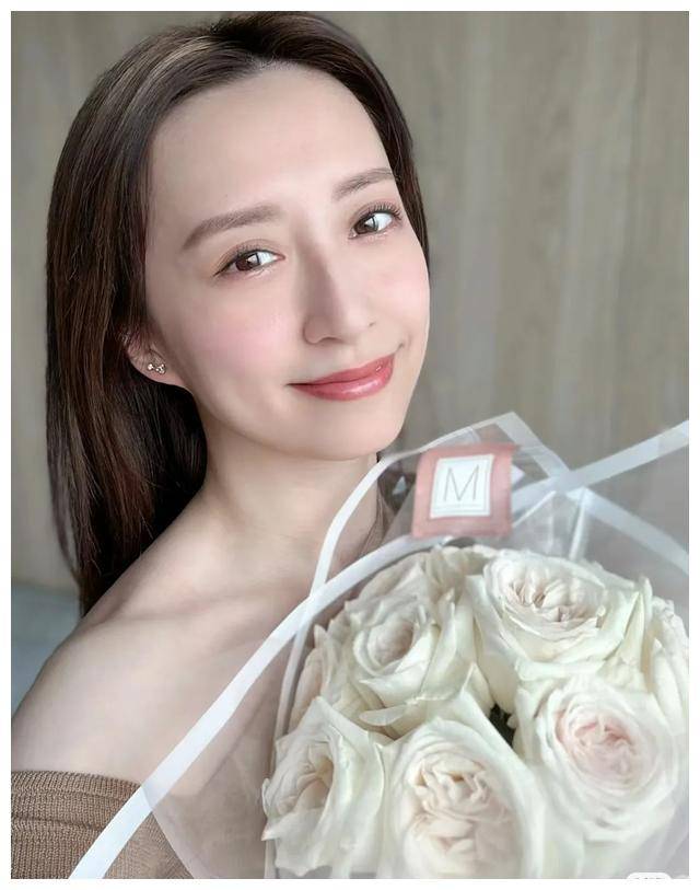 龚嘉欣晒出引关注的最新社交动态,终会有些东西的到来.