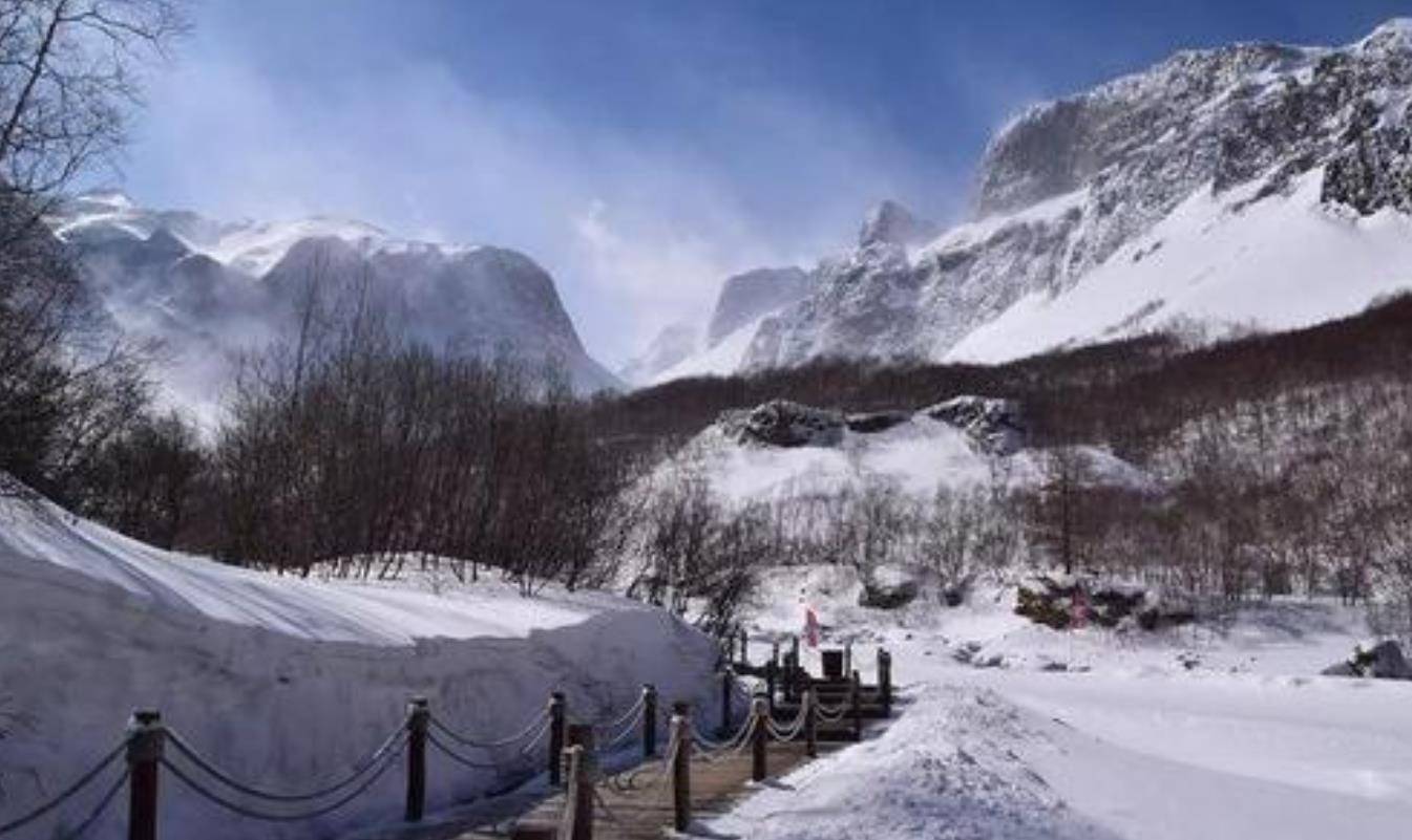 75年前,三万日本军民不能接受战败,逃入长白山后到哪儿去了?