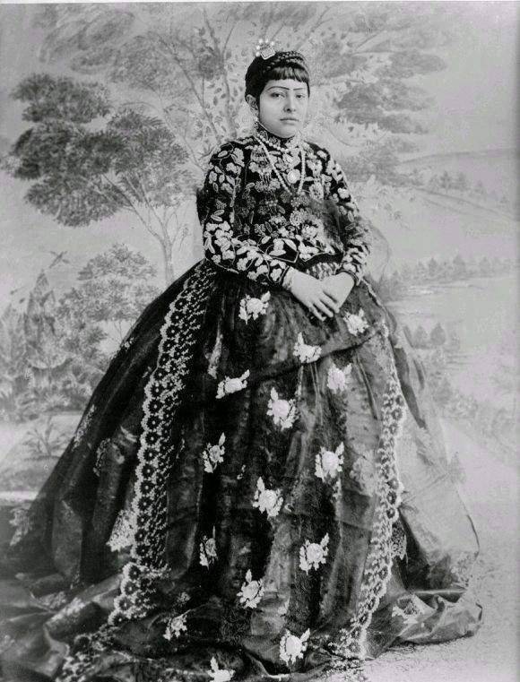 尼泊尔王后不育,国王娶"女奴"并封其子为新王,葬送国运108年_大王