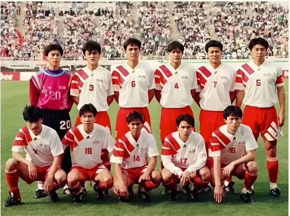 国足老照片分享,施拉普纳 贾秀全 范志毅 李金羽 李玮峰 谢晖等_最佳