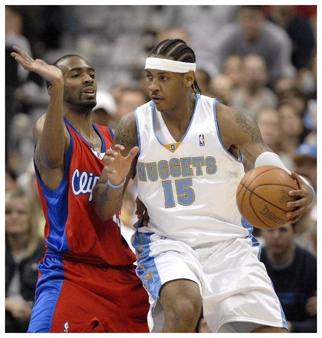 安东尼被高估?揭秘掘金时期与卡尔的矛盾!_投篮_批评_教练