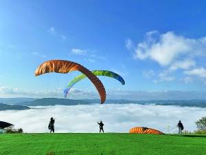 猴耳天坑,南江大峡谷成功实现盘活销号,提升改造河湾庄园,南江水上