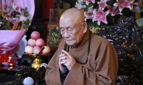 梦参高僧:我1931年朝拜九华山,地藏塔打开后,亲眼目睹菩萨真身_肉身