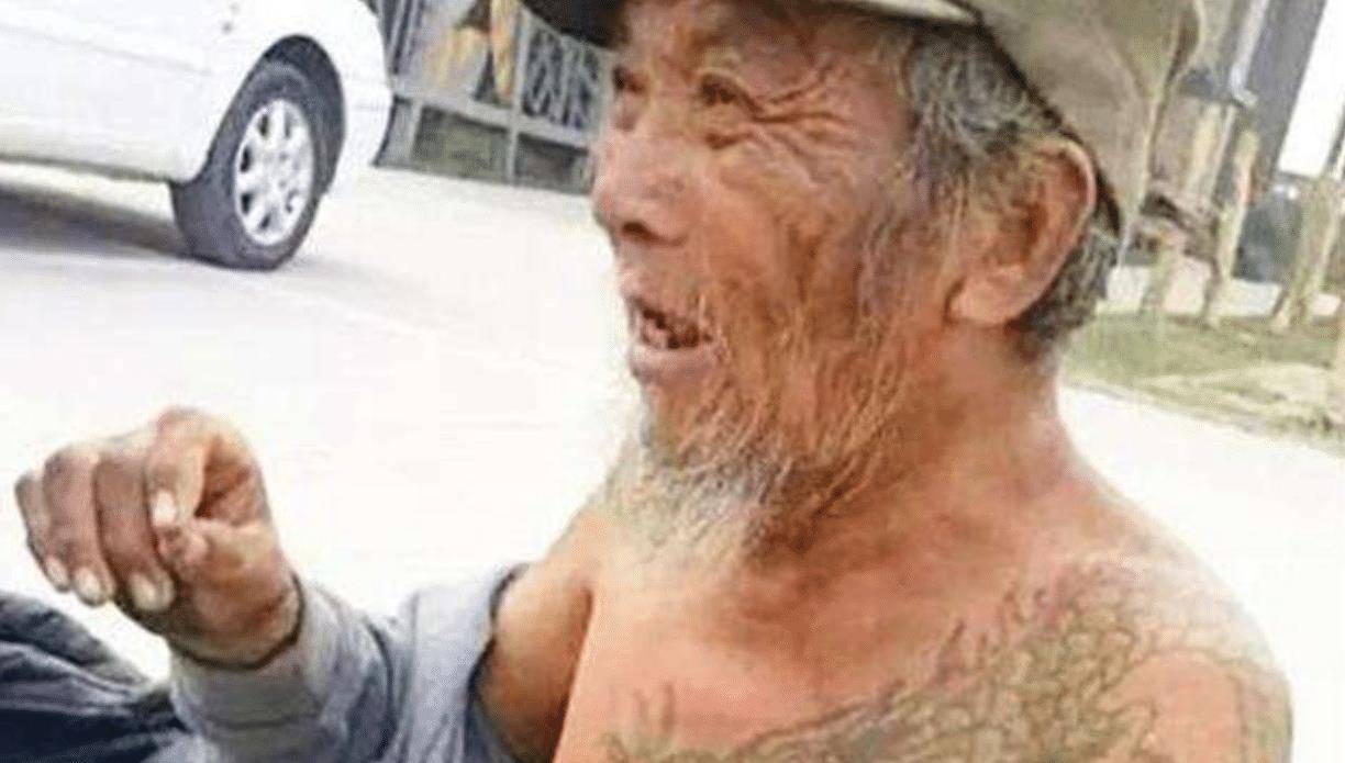 所谓的过肩龙其实是一种纹身,在30年前,敢在身上纹过肩龙的人,基本上