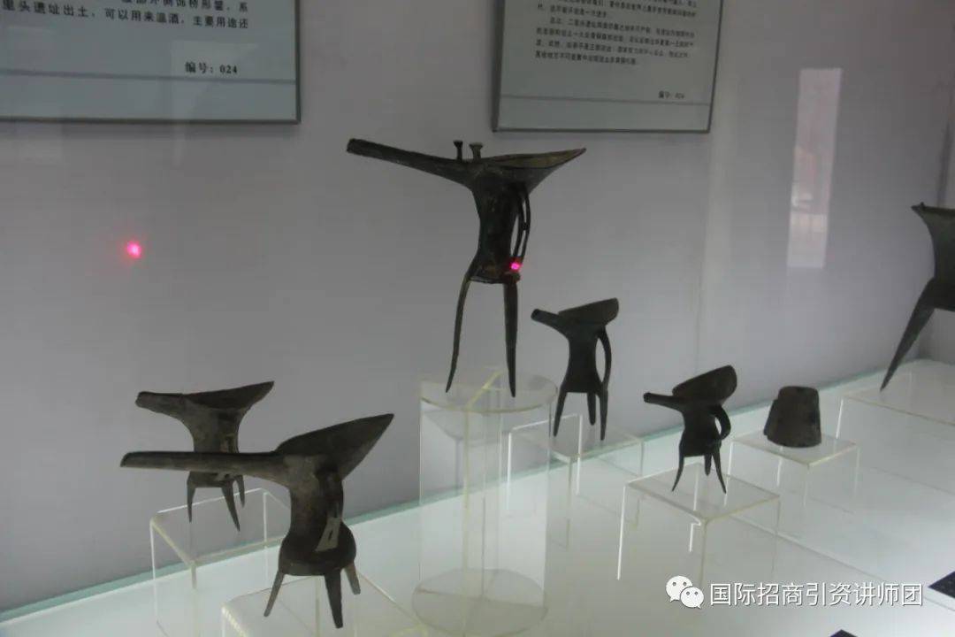 文化旅游产业 | 艾建强教授与专家组在河南偃师商城博物馆参观考察