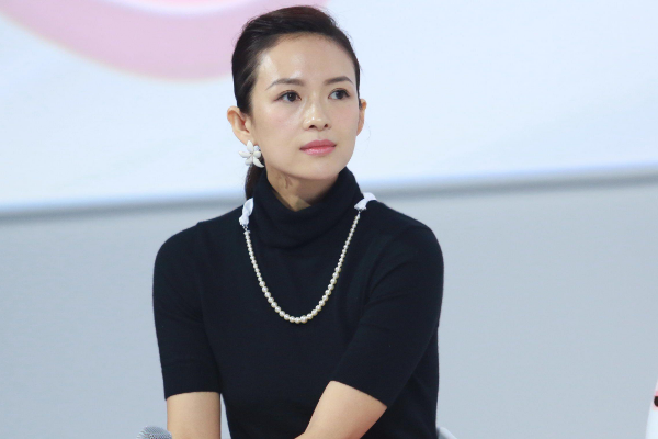 虽然年龄一直在增加但章子怡身上所表现出来的美却一直没有变化,回看