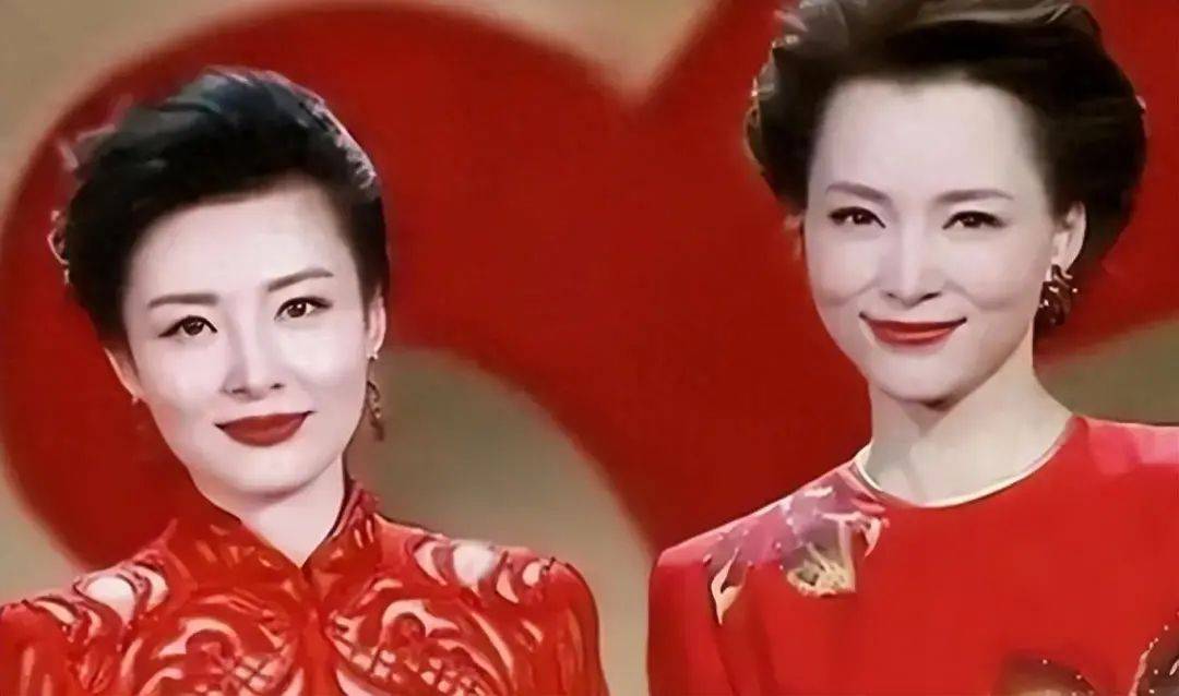 当49岁董卿和55岁周涛站在一起,终于明白什么叫做"顶级骨相"_岁月