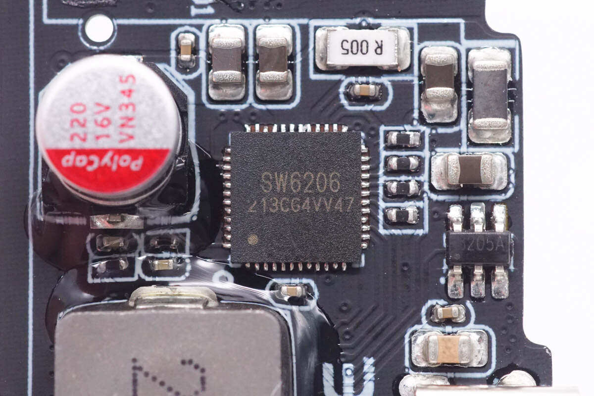 硬核透明风设计,闪极10000mah磁吸移动电源拆解_充电_电池_产品