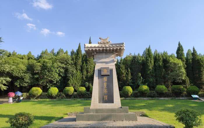 秦陵地宫早已被项羽盗空?兵马俑发掘人员:没有,但是项羽有大错_皇陵_