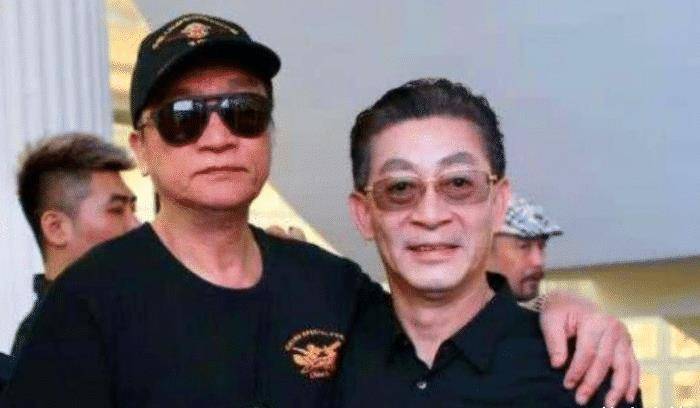 大多数女生都有英雄崇拜情节,林志谦不仅武术高强,还拯救剧组于水火