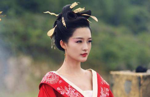 李沁:国家秘密培养9年的人才,却转身进入娱乐圈,理由让人感慨_昆曲