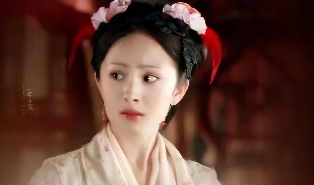 "撩汉高手"杨幂的曲折上位史,靠魅力征服三位大咖,被迷弟追逐_演出