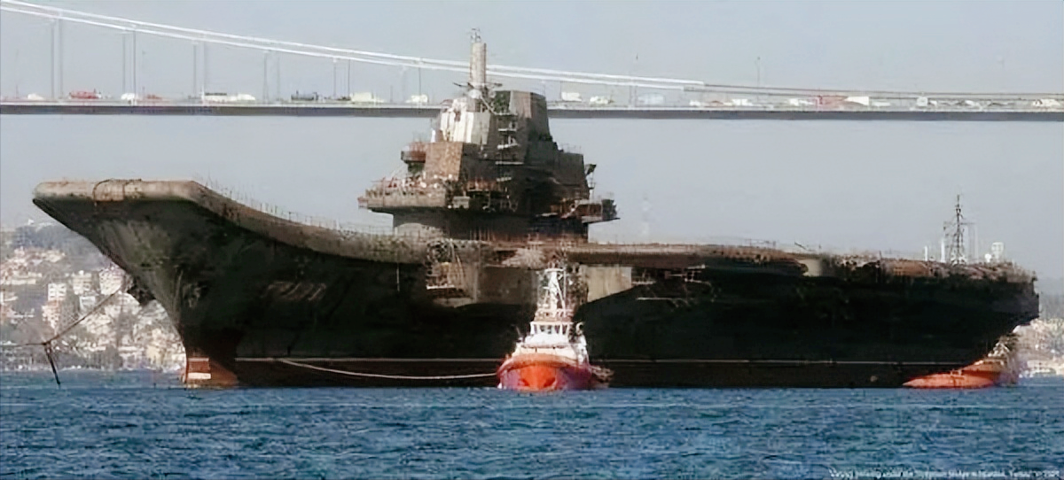 二战时期拥有强大的航空母舰编队,其中大和号,赤城号等航母在当时可谓