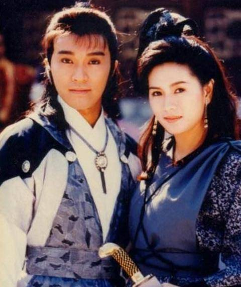 周星驰不婚原因浮出水面,答案就"藏"在他一直不愿摘的帽子里_罗慧娟