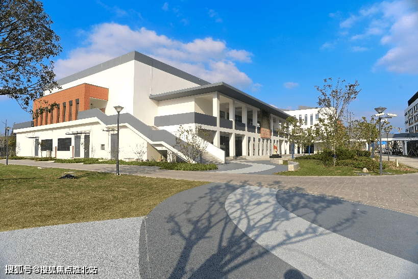 昆山体育生态公园,城市运动公园,渔趣湿地公园等绿意萦绕,四时盛景