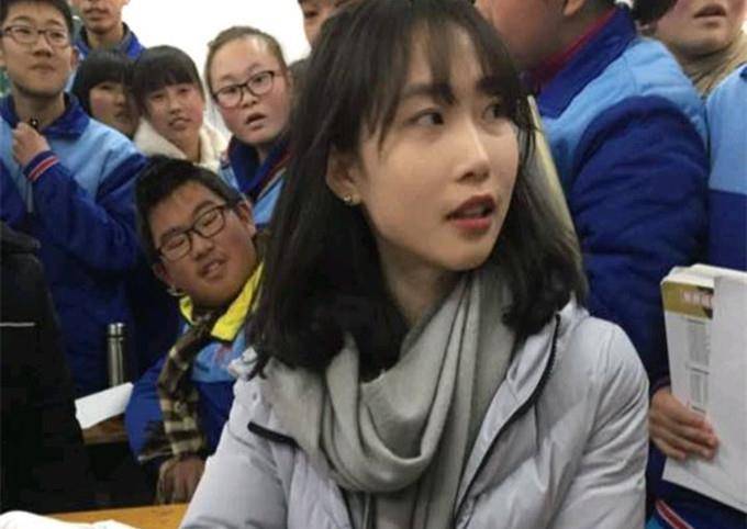 曾以643分摘高考状元,说没谈过恋爱的湖北女孩陈凤竹,现状如何_梁灏