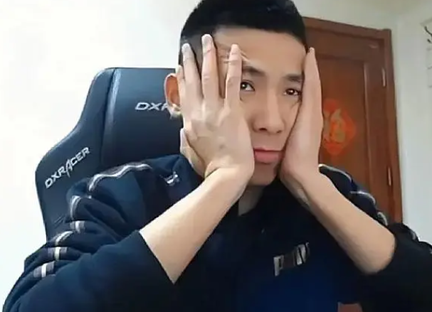 吃瓜:旭旭宝宝人气下至冰点,粉丝难以接受,他却很坦然_直播_行业_风格