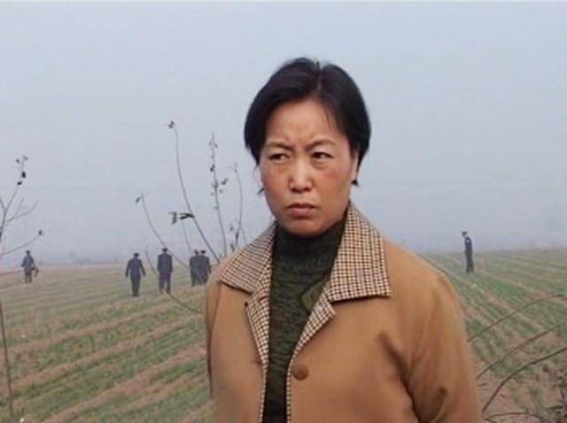 2004年任长霞意外身亡,丈夫四年后也去世,儿子如今怎