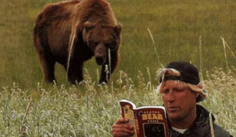 男子护熊13年却被熊吃掉,最后一刻录音被禁止传播_提摩西_灰熊_动植物