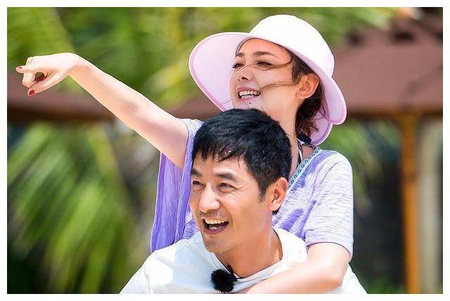 王灿出门,杜淳:时尚之镯巧搭配,打造引人注目装扮._梁静_生活_婚姻