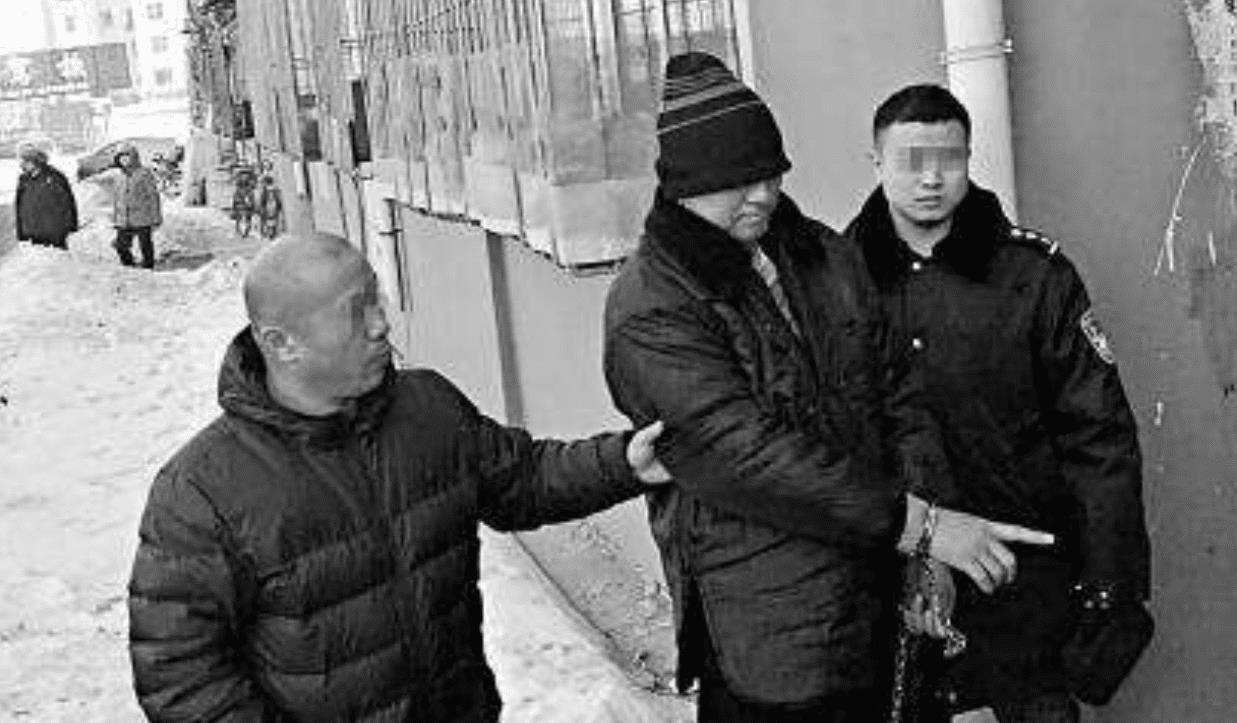 辽宁第一悍匪,8年背负45条人命,为何专挑情侣下手?_王强_父亲_发展