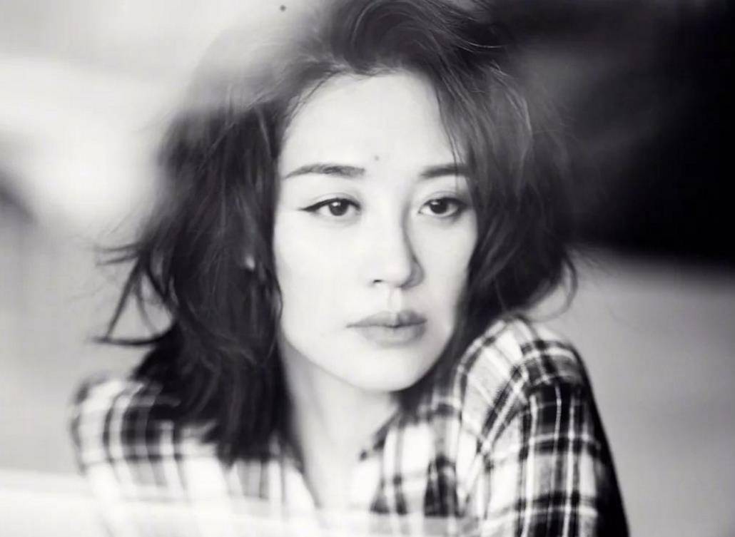 许晴真把自己当少女了?剪学生头扮美,网友:优雅的老去不好吗?