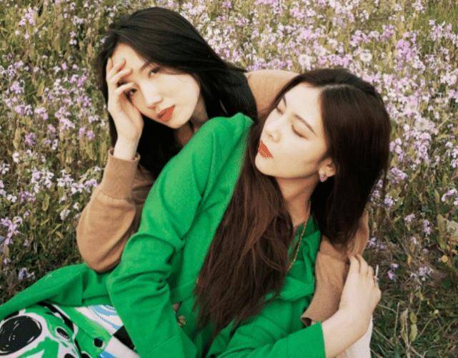 孟美岐宋妍霏晒出游照,连文案都是"闺蜜同款",粉丝齐呼吃醋了_时候